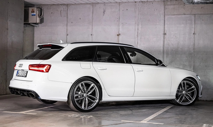Audi RS6 cena 195000 przebieg: 250000, rok produkcji 2016 z Warszawa małe 781